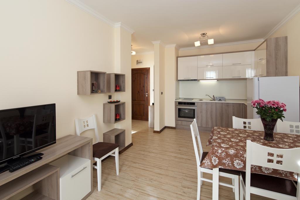 Mars Apartments In Tryavna Beach Complex Sveti Vlas Room photo