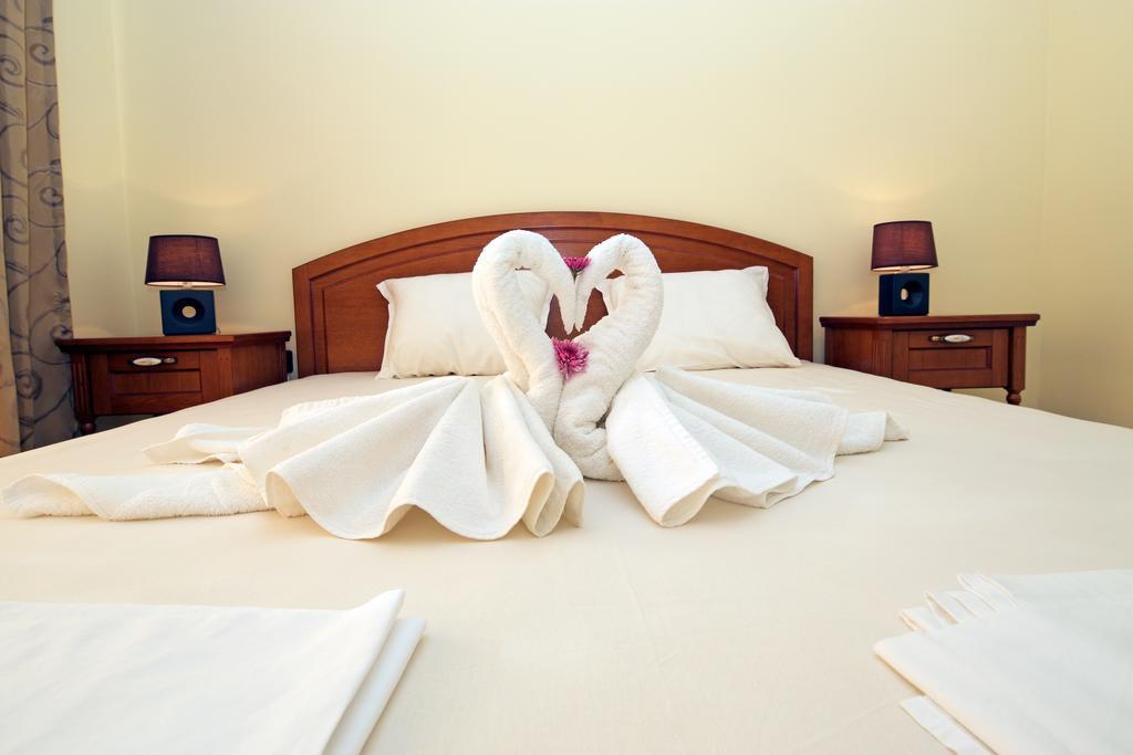Mars Apartments In Tryavna Beach Complex Sveti Vlas Room photo