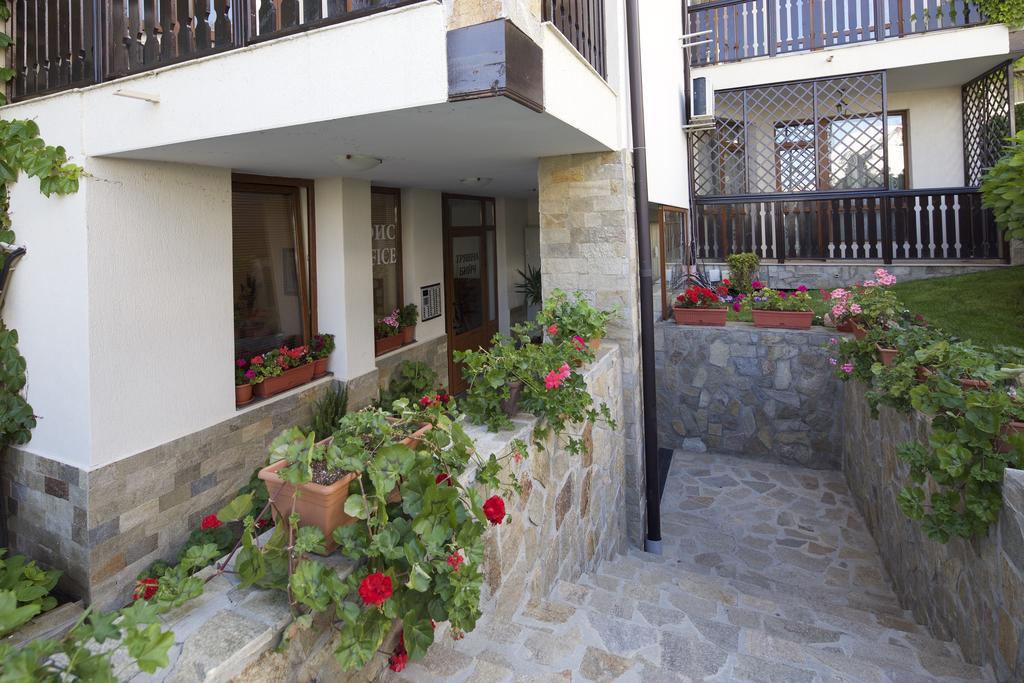 Mars Apartments In Tryavna Beach Complex Sveti Vlas Exterior photo