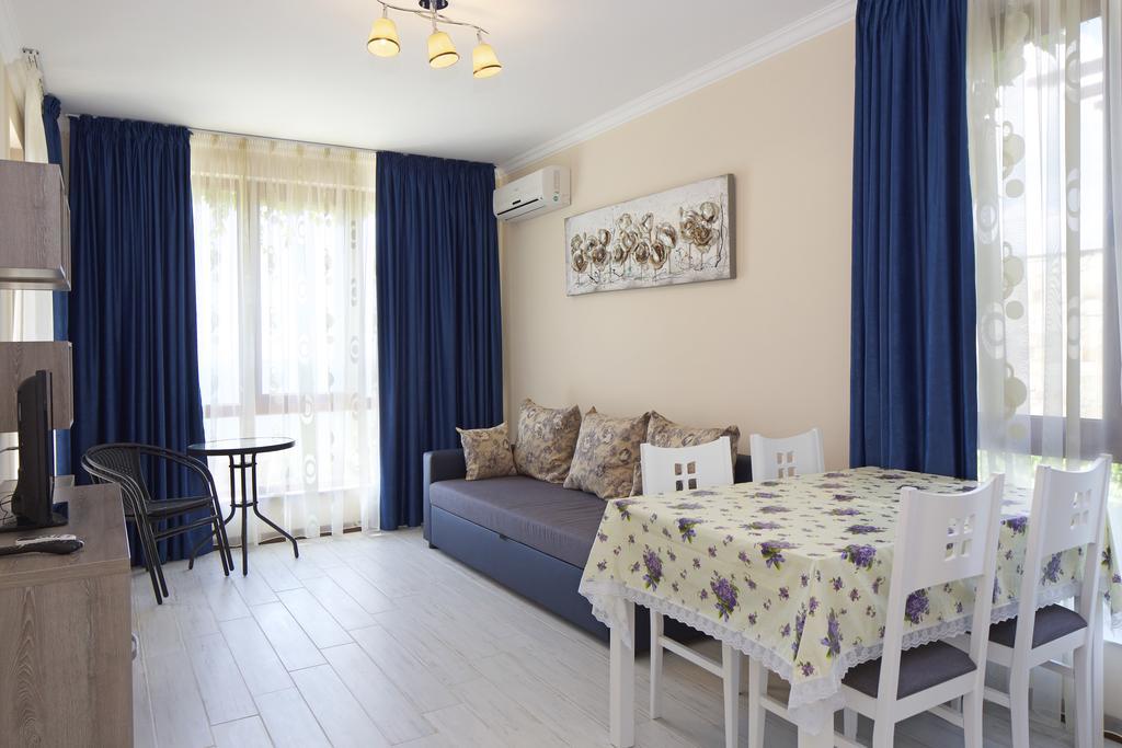 Mars Apartments In Tryavna Beach Complex Sveti Vlas Exterior photo